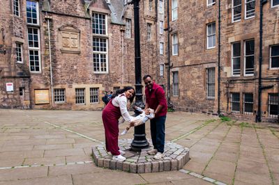 Romantic photoshoot for couples in Edinburgh — photo by Melissa Clark, Smiler
