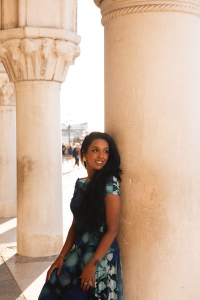 Professional photoshoot at the Piazza San Marco in Venice in Venice — photo by K Yellow, Smiler