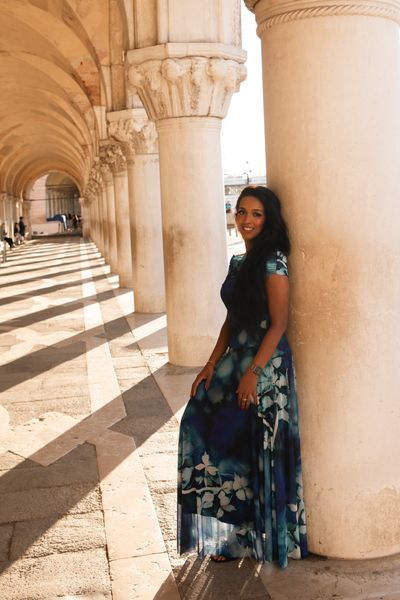 Professional photoshoot at the Piazza San Marco in Venice in Venice — photo by K Yellow, Smiler