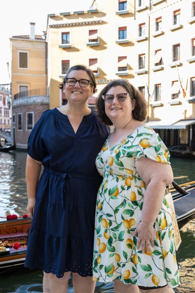 Professional photoshoot at the Piazza San Marco in Venice in Venice — photo by VenicebyFabion, Smiler
