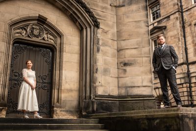 Romantic photoshoot for couples in Edinburgh — photo by James Armandary, Smiler