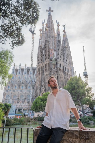 Tarkan — Photoshoot at Sagrada Familia, Barcelona · 2 w ago — photo by Rodrigo Sylwan, Smiler