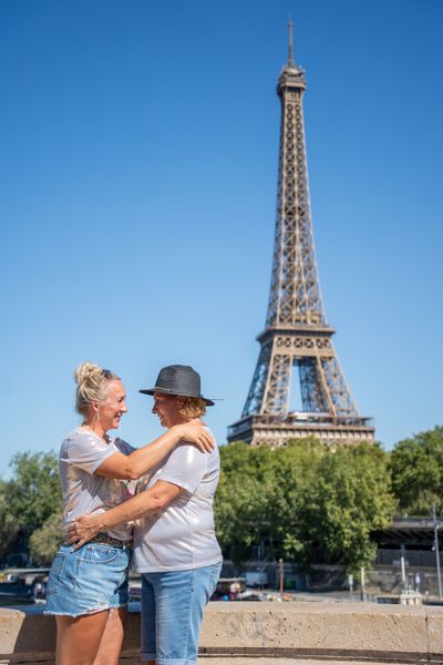Eiffel Tower Photoshoot in Paris in Paris — photo by Kouss AMOURA, Smiler