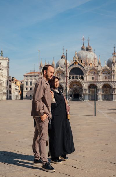 Professional photoshoot at the Piazza San Marco in Venice in Venice — photo by key mazhari, Smiler