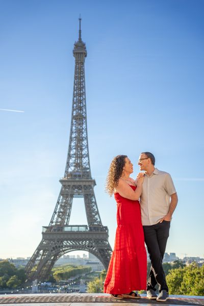 Eiffel Tower Photoshoot in Paris in Paris — photo by Kouss AMOURA, Smiler