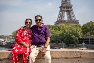 Eiffel Tower Photoshoot in Paris in Paris — photo by Kouss AMOURA, Smiler