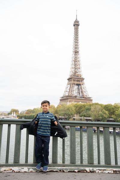 Eiffel Tower Photoshoot in Paris in Paris — photo by mohamed mahaerm, Smiler