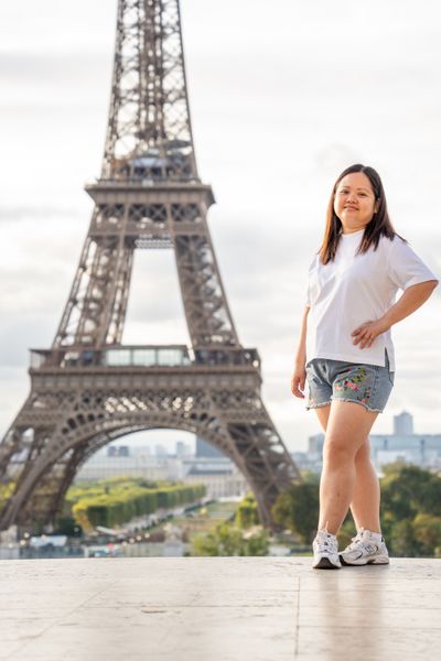 Eiffel Tower Photoshoot in Paris in Paris — photo by Kouss AMOURA, Smiler