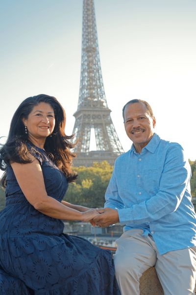 Eiffel Tower Photoshoot in Paris in Paris — photo by Quentin de LABEAUME, Smiler