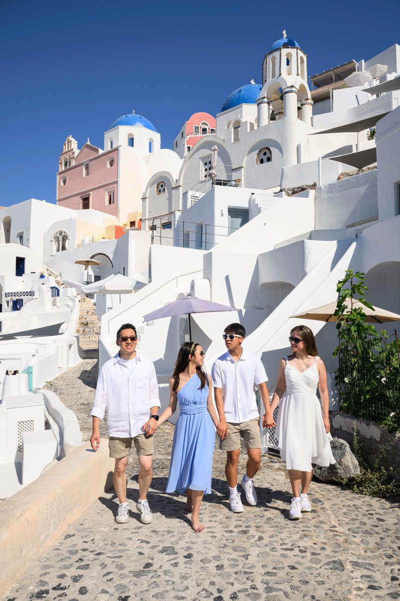 Photoshoot in Santorini by Shaqayeq Farhang