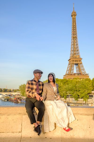 Eiffel Tower Photoshoot in Paris in Paris — photo by George Pridonishvili, Smiler