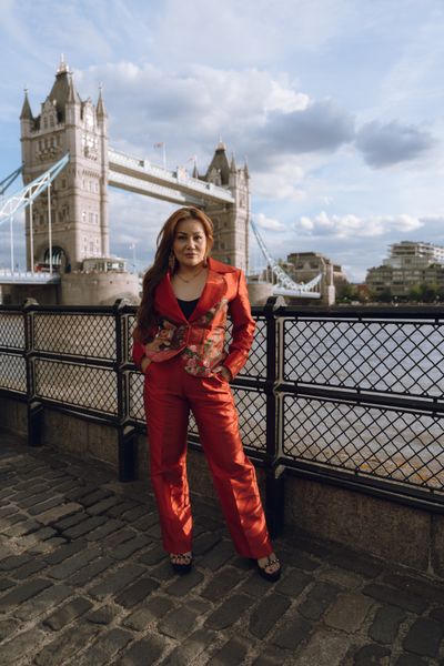 Photoshoot in London in London — photo by Yijin Ge, Smiler