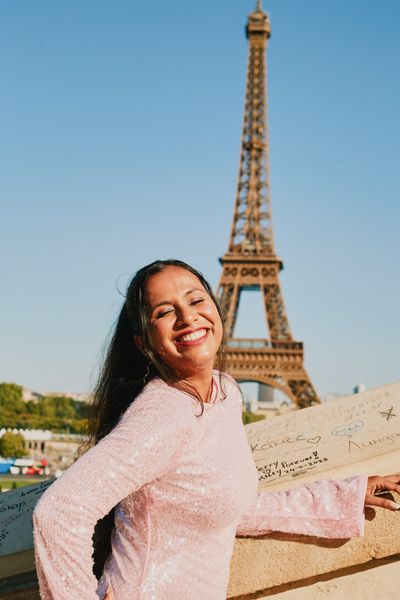 Eiffel Tower Photoshoot in Paris in Paris — photo by Romain B, Smiler
