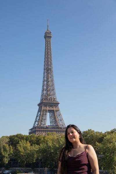 Eiffel Tower Photoshoot in Paris in Paris — photo by Moments in Paris, Smiler