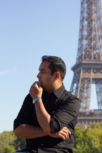 Eiffel Tower Photoshoot in Paris in Paris — photo by Moments in Paris, Smiler
