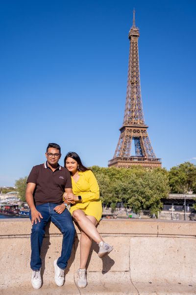 Eiffel Tower Photoshoot in Paris in Paris — photo by Kouss AMOURA, Smiler
