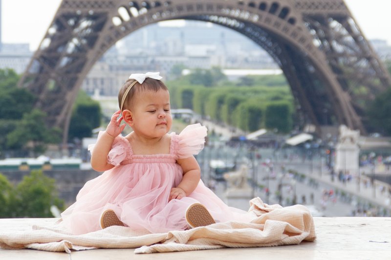 Photoshoot in Paris by Moments in Paris