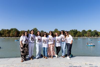 Professional photoshoot at Retiro Park in Madrid — photo by Paula Montoya, Smiler