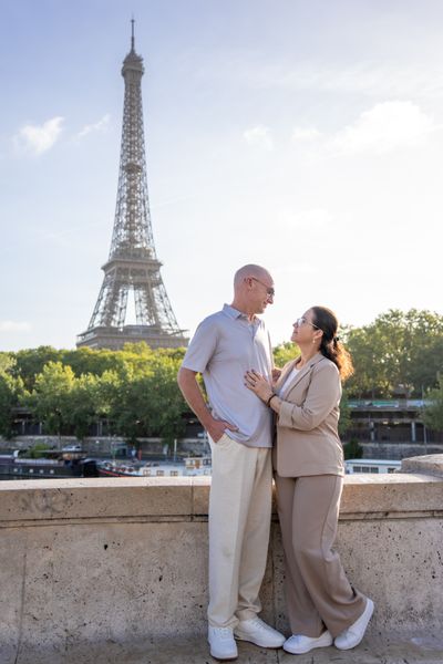 Eiffel Tower Photoshoot in Paris in Paris — photo by Kouss AMOURA, Smiler