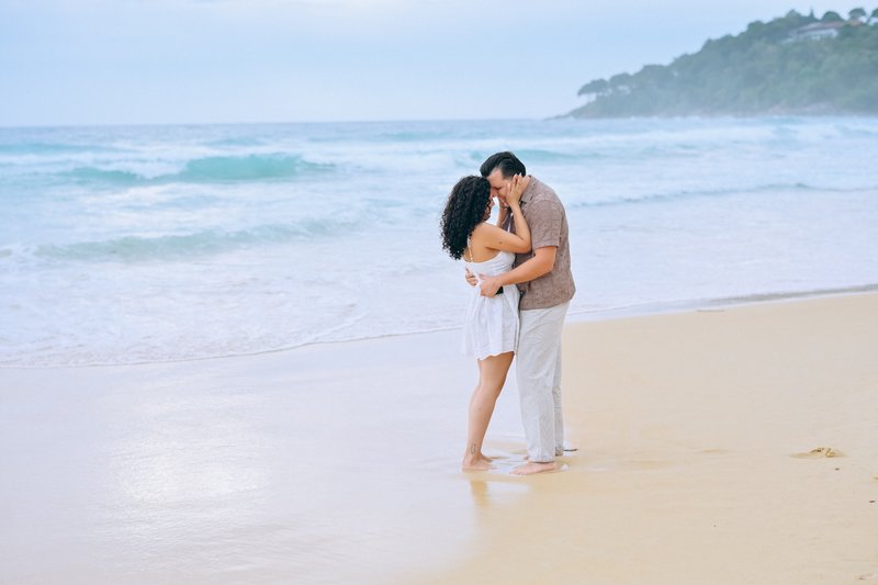 Phuket elopement, photo by Maturot Kongdee