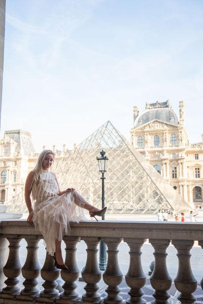 Louvre Photoshoot in Paris in Paris — photo by mohamed mahaerm, Smiler