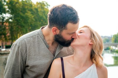 Romantic couples photoshoot in Rome in Rome — photo by Mohamed Sajjadh, Smiler