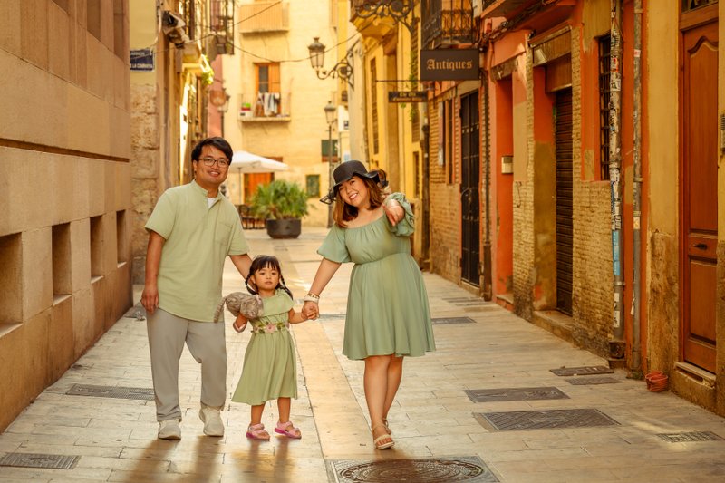 Photoshoot in Valencia by Alice Zenkina