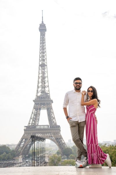 Eiffel Tower Photoshoot in Paris in Paris — photo by Kouss AMOURA, Smiler