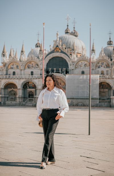 Lucia — Professional photoshoot at the Piazza San Marco in Venice · 3 w ago — photo by key mazhari, Smiler