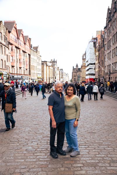 Private photo tour at old town in Edinburgh — photo by Melissa Clark, Smiler