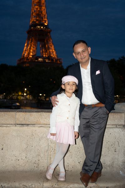 Eiffel Tower Photoshoot in Paris in Paris — photo by Kouss AMOURA, Smiler