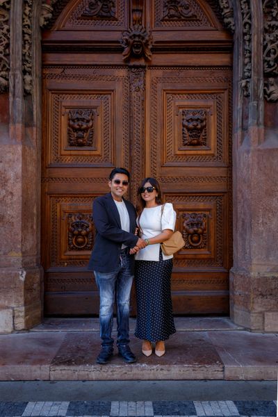 Professional photoshoot at Prague old town in Prague — photo by Katerina Krejčová, Smiler