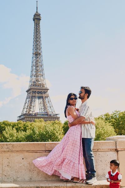 Eiffel Tower Photoshoot in Paris in Paris — photo by Romain B, Smiler