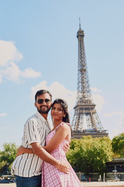 Eiffel Tower Photoshoot in Paris in Paris — photo by Romain B, Smiler