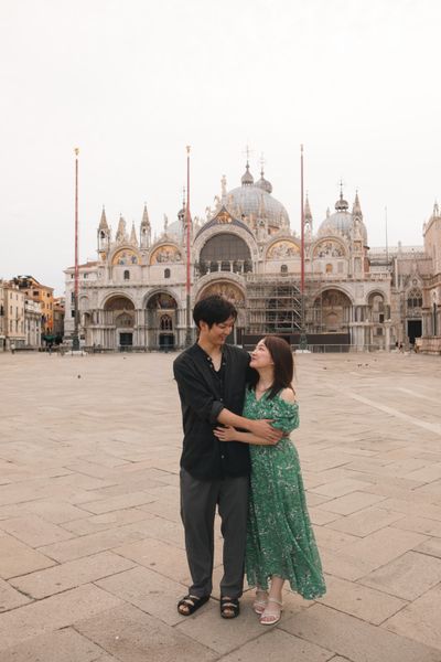 Professional photoshoot at the Piazza San Marco in Venice in Venice — photo by K Yellow, Smiler