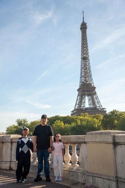 Eiffel Tower Photoshoot in Paris in Paris — photo by mohamed mahaerm, Smiler