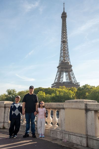 Eiffel Tower Photoshoot in Paris in Paris — photo by mohamed mahaerm, Smiler