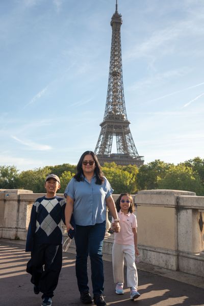 Eiffel Tower Photoshoot in Paris in Paris — photo by mohamed mahaerm, Smiler
