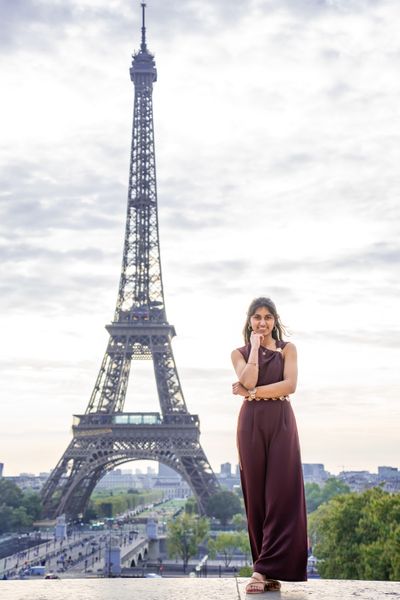 Eiffel Tower Photoshoot in Paris in Paris — photo by Kouss AMOURA, Smiler