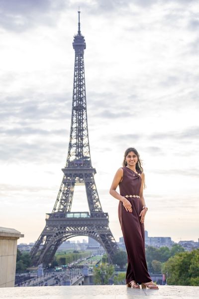 Vincy — Eiffel Tower Photoshoot in Paris · today — photo by Kouss AMOURA, Smiler
