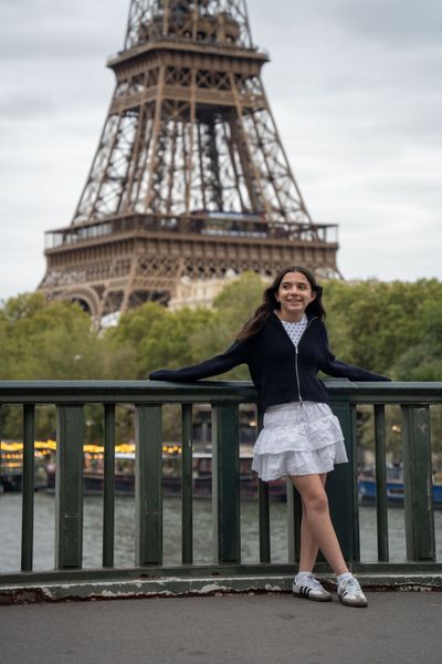 Eiffel Tower Photoshoot in Paris in Paris — photo by mohamed mahaerm, Smiler