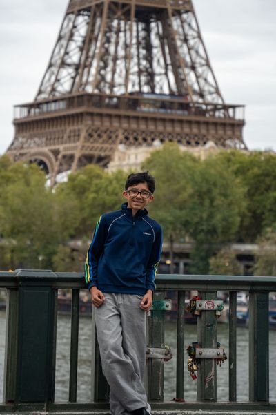 Eiffel Tower Photoshoot in Paris in Paris — photo by mohamed mahaerm, Smiler