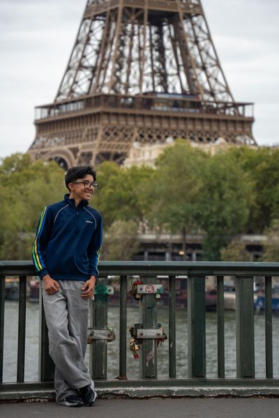 Eiffel Tower Photoshoot in Paris in Paris — photo by mohamed mahaerm, Smiler