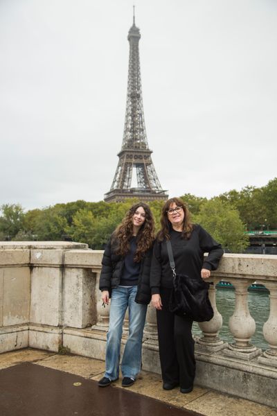 Eiffel Tower Photoshoot in Paris in Paris — photo by Vishwajeet Devrukhkar, Smiler