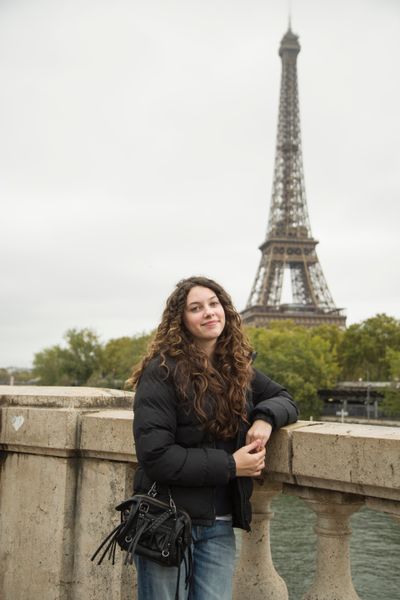 Eiffel Tower Photoshoot in Paris in Paris — photo by Vishwajeet Devrukhkar, Smiler