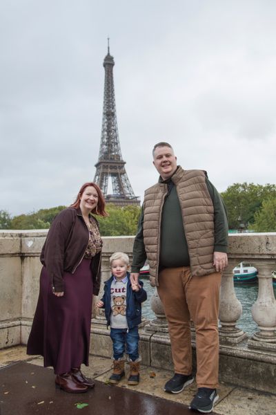 Eiffel Tower Photoshoot in Paris in Paris — photo by Vishwajeet Devrukhkar, Smiler