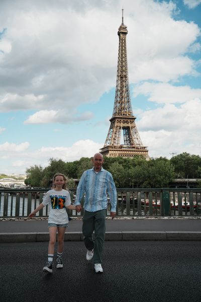 Eiffel Tower Photoshoot in Paris in Paris — photo by mohamed mahaerm, Smiler