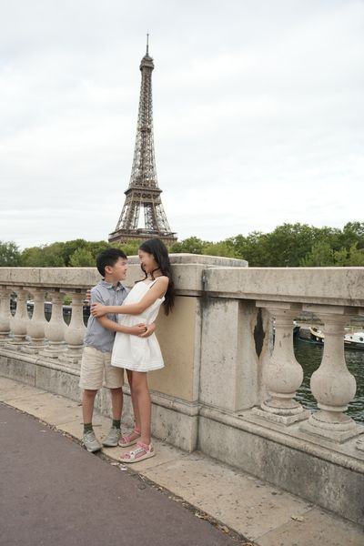 Eiffel Tower Photoshoot in Paris in Paris — photo by mohamed mahaerm, Smiler