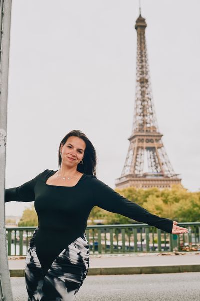 Eiffel Tower Photoshoot in Paris in Paris — photo by Romain B, Smiler