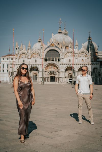 Professional photoshoot at the Piazza San Marco in Venice in Venice — photo by key mazhari, Smiler